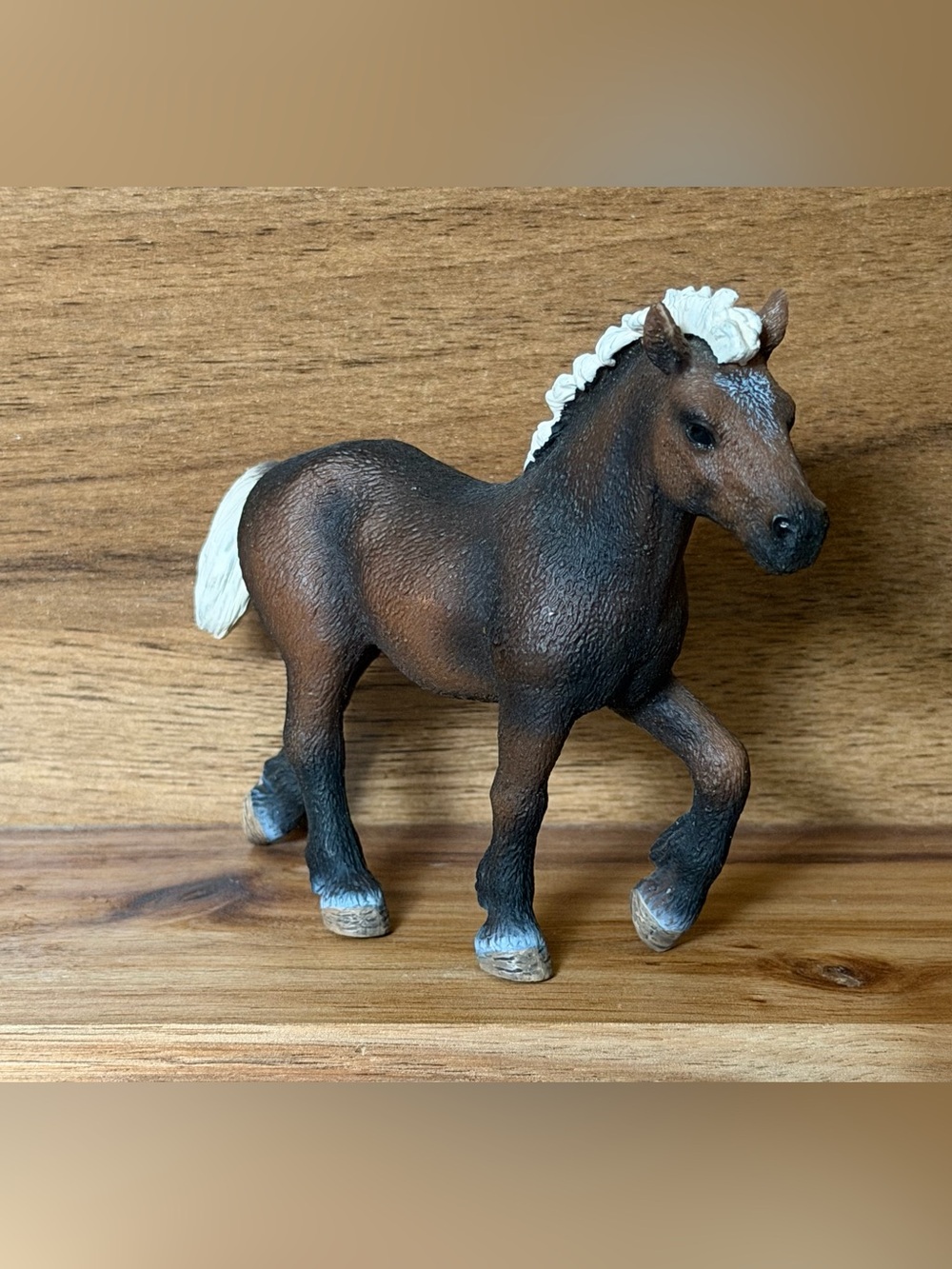Rare Schleich Black Forest Yearling Horse Toy Figure #13665